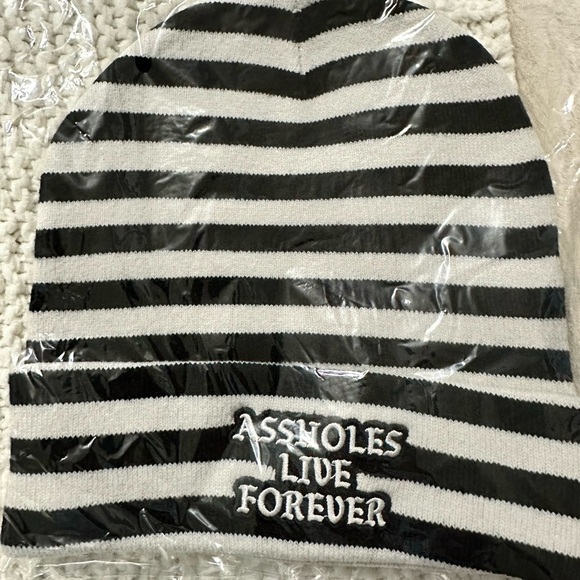 ALF STRIPE ESSENTIAL PATCH BEANIE - Picture 7 of 7